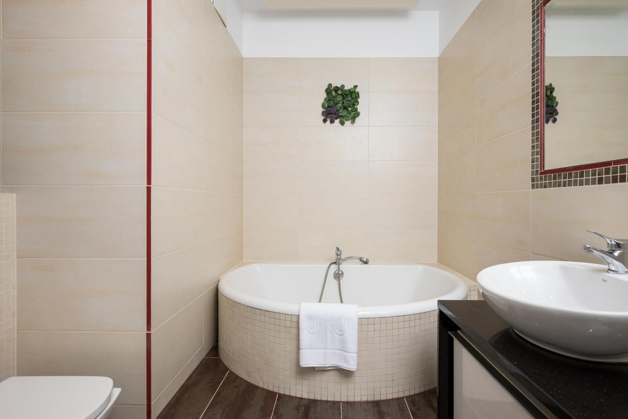 Ochota Deluxe Apartment Varsavia Esterno foto